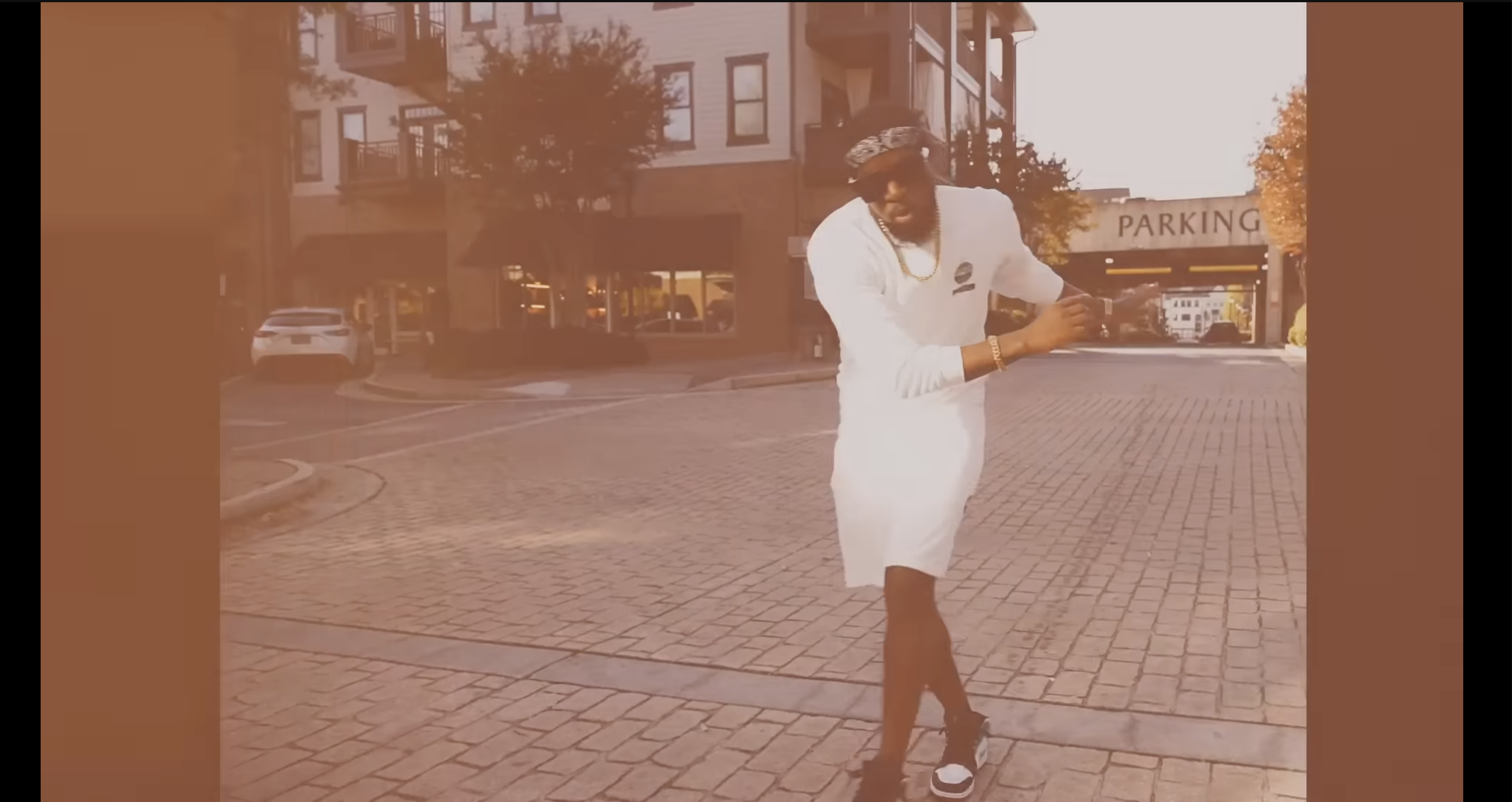 Waiting video thumbnail